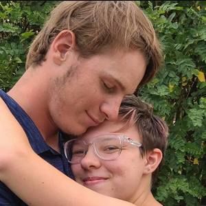 Meet your Posher, Adam